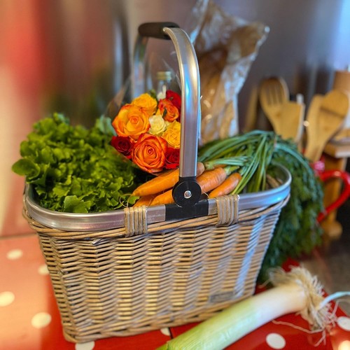 Versatile wicker shopping - wicker,