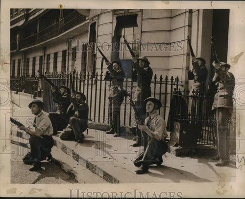 1940 press photo barrage - 1940,