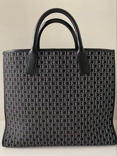 Carolina herrera logo handbag - logo,