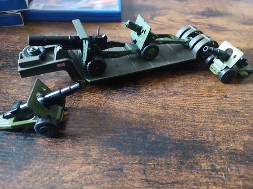 Matchbox and dinky guns - dinky,