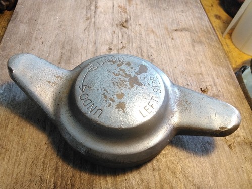Chrome wheel spinner left - mg,
