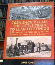 Tren Bach y Llan The Little