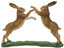Boxing hares sculpture - boxing,
