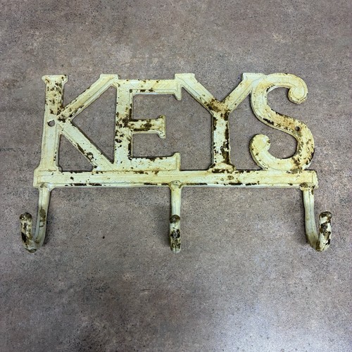 Shabby chic distressed white - shabby,