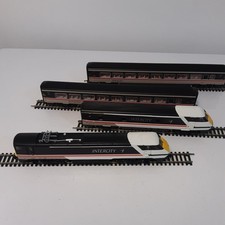 HORNBY INTERCITY 225 SWALLOWS SET CLASS 91, MK4 DVT WITH 2 MK4 COACHES