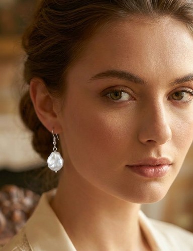 White baroque freshwater pearl - baroque,
