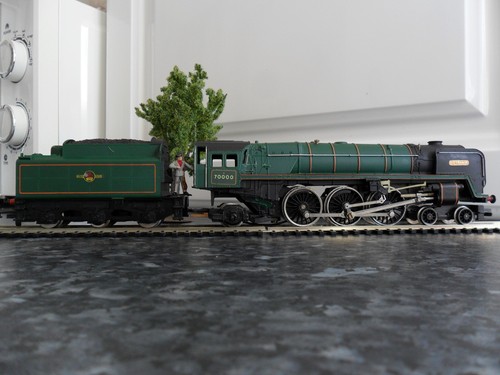 Hornby gauge britannia - oo,