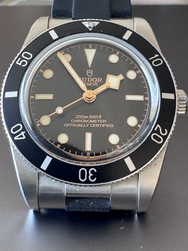 Tudor black bay 79000n - black, 54