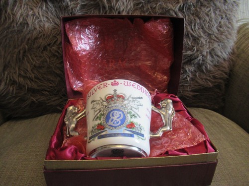 Paragon lion head beaker 1972 - beaker,