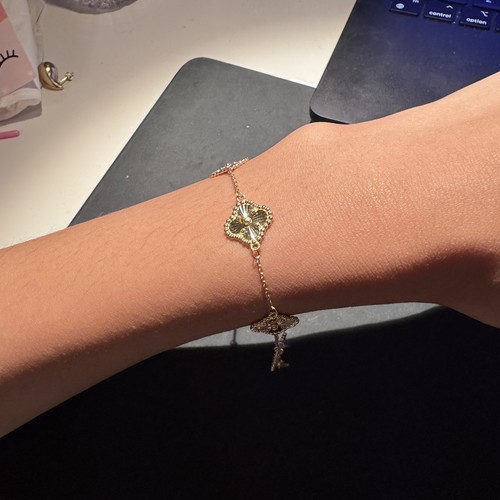 18k solid yellow gold clover - yellow,