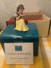WDCC / Walt Disney Classics Snow White Won’t You Smile For Me Figurine boxed