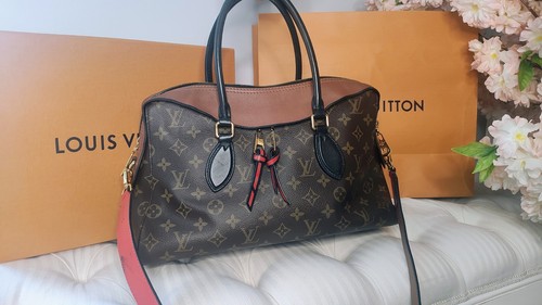 Louis vuitton monogram - louis,