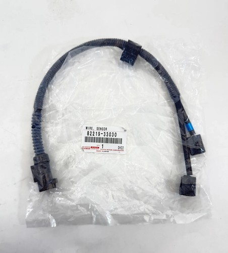 8221933030 genuine toyota - 8221933030,
