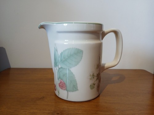 Wedgwood raspberry cane - wedgwood,