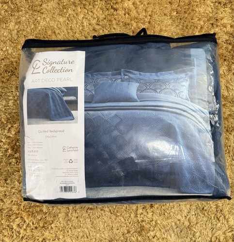 Catherine lansfield signature - lansfield,