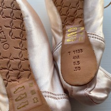 NEW Capezio Airess Pointe