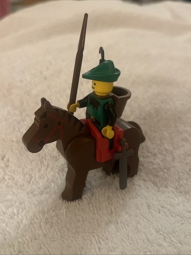 Lego vintage castle minifigure - vintage,