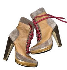 Colin Stuart Heeled Hiking