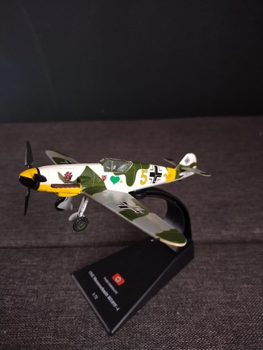 Amercom diecast aircraft - 1:72,