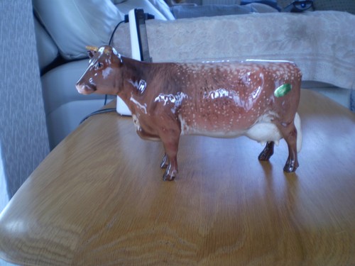 Beswick dairy shorthorn cow - shorthorn,