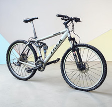 c2000's TREK LIQUID 10 CROSS