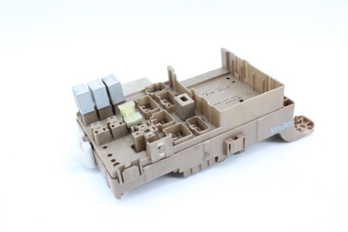 8198005040 fuse box toyota - 8198005040,