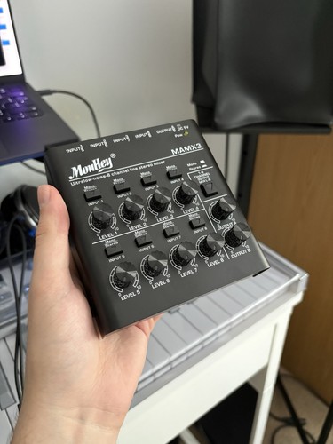 Moukey mamx3 compact - 8, channel