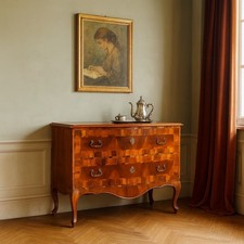 Antique Chest of Drawers