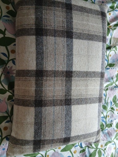 100 wool moon tartan large - 100%,