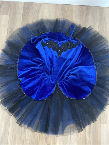 First position ballet tutu - position,