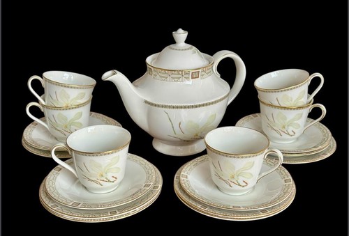 Royal doulton tea set white - tea,