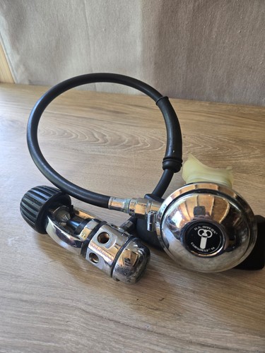 Aqua lung divers conshelf - lung, us