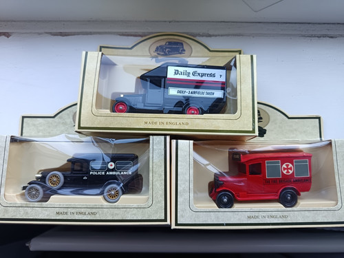 Lledo models - 3x,