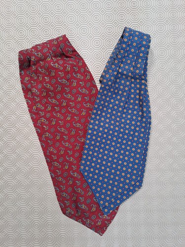 Men cravats red paisley - cravats,