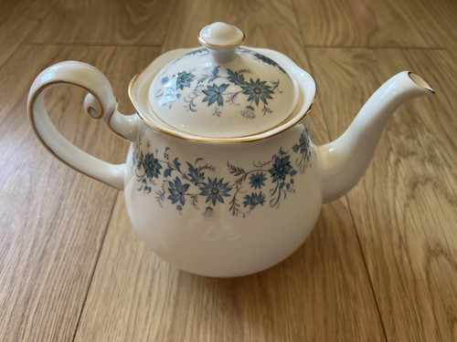 Colclough braganza teapot fine - braganza,