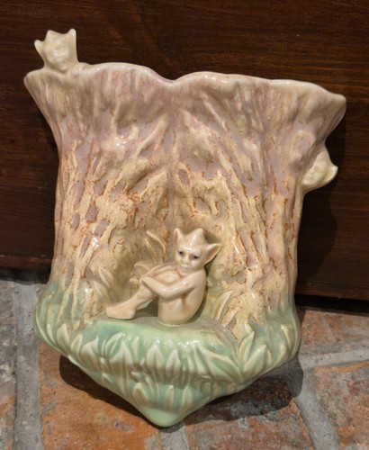 Antique sylvac pixie - "pixie, &