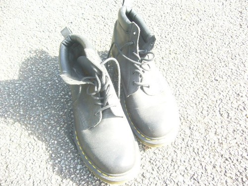 Martins size 10 - dr,
