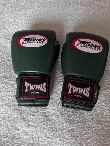 Twins muay thai - muay,