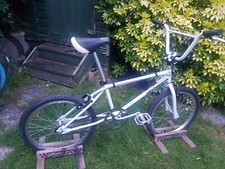 Old school Retro BMX.  New wheels.