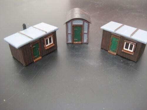 Gauge lineside huts - o, /