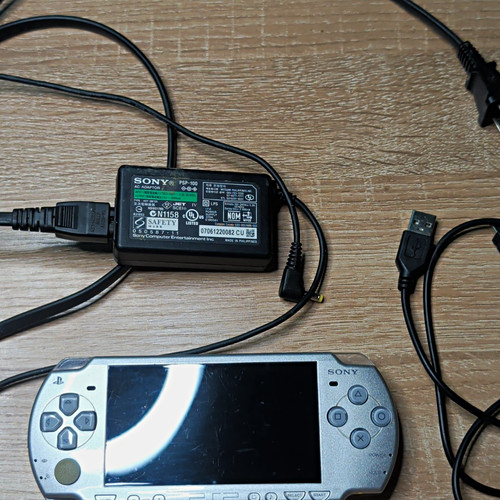 Sony psp 2001 silver - sony,