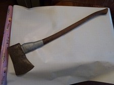 VINTAGE 4.1/2 lbs   FELLING AXE, BY ELWELL, STAMPED   1950, AND CROWS FOOT MARK