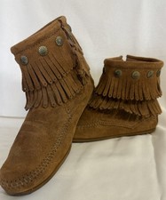 Minnetonka Moccasins Womens