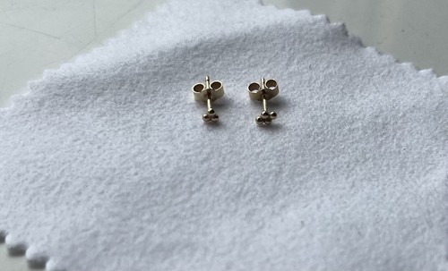 Two 9ct yellow gold - , earrings