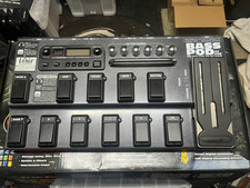 Line6 Bass Pod XT Live bass multi-effects