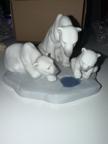 Lladro polar bear - polar, family
