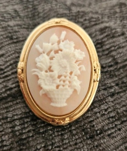 Large cameo brooch - , gold