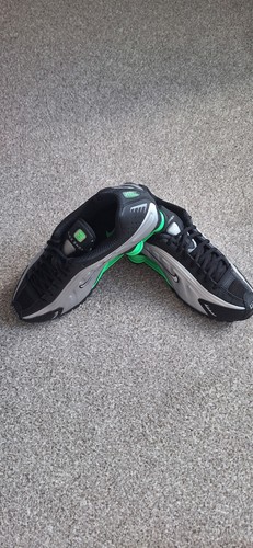Nike shox size 7 brand - r4,