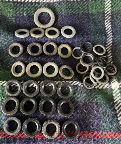 Joblot meccano tyres black - meccano,