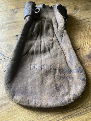 Antique railway leather - leather, cash
